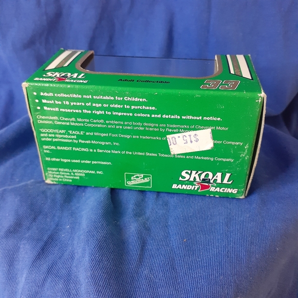 NIB Revell Nascar #33 Ken Schrader 1997 Skoal Bandit Racing Chev $12.50 🇨🇦SHIP - Picture 5 of 15
